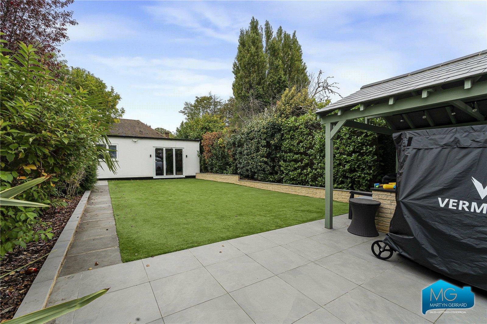 5 bedroom Semi-Detached House to rent - Martyn Gerrard