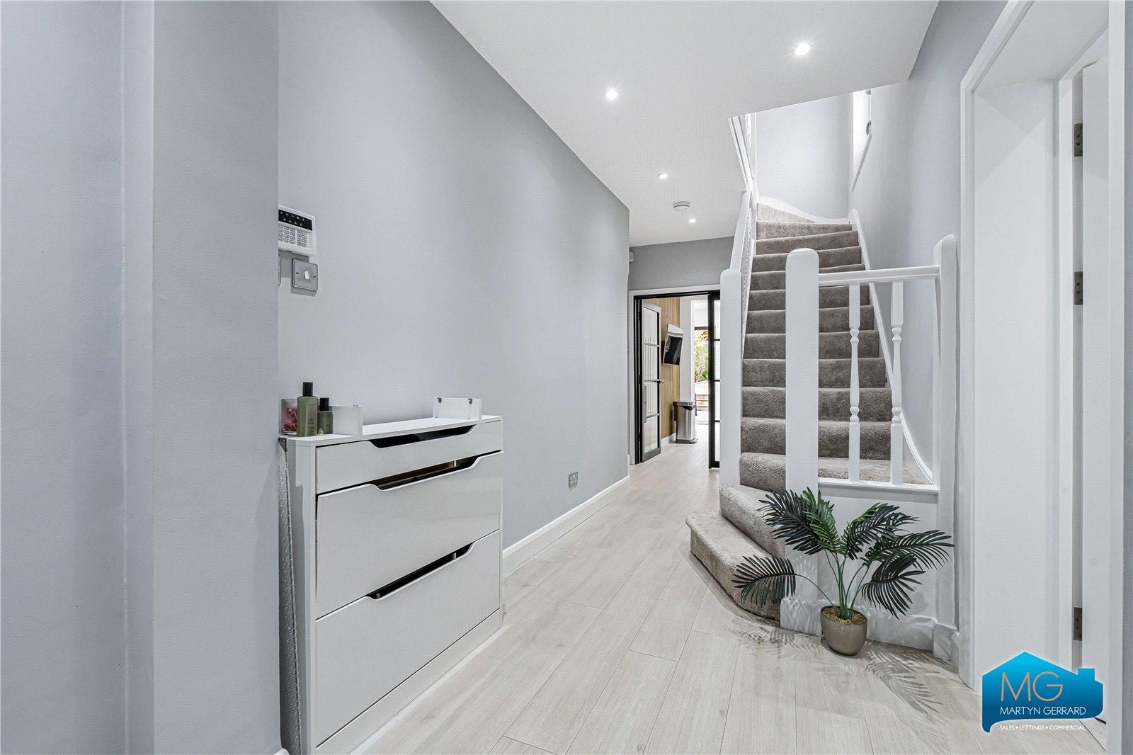5 bedroom Semi-Detached House to rent - Martyn Gerrard
