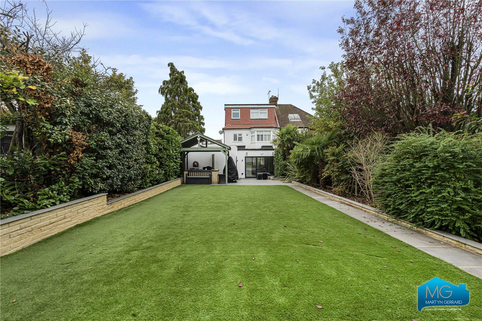 5 bedroom Semi-Detached House to rent - Martyn Gerrard