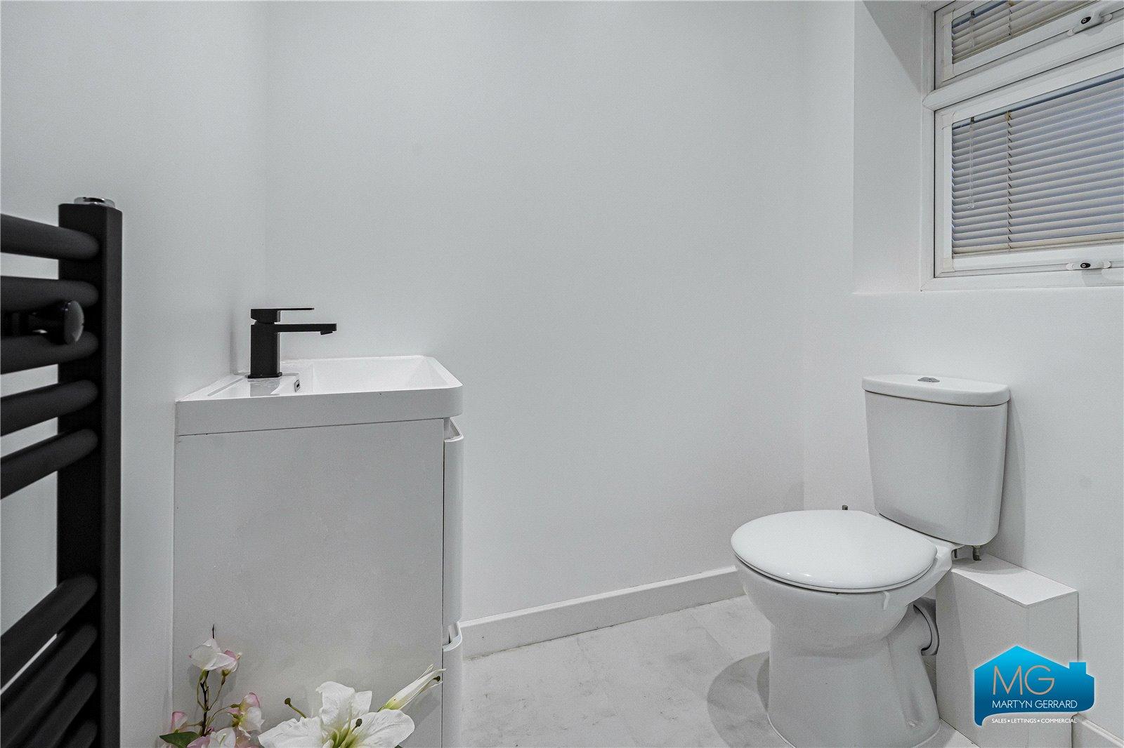 5 bedroom Semi-Detached House to rent - Martyn Gerrard