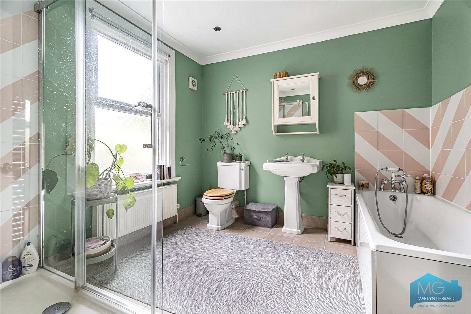 2 bedroom End of Terrace House for sale - Martyn Gerrard