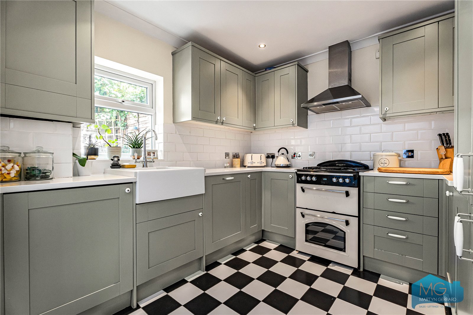 2 bedroom End of Terrace House for sale - Martyn Gerrard