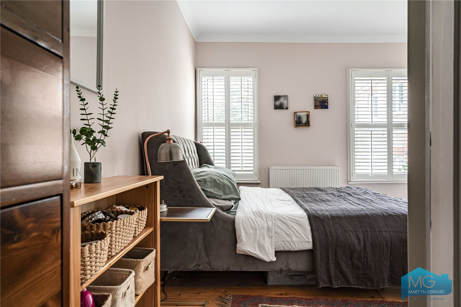2 bedroom End of Terrace House for sale - Martyn Gerrard