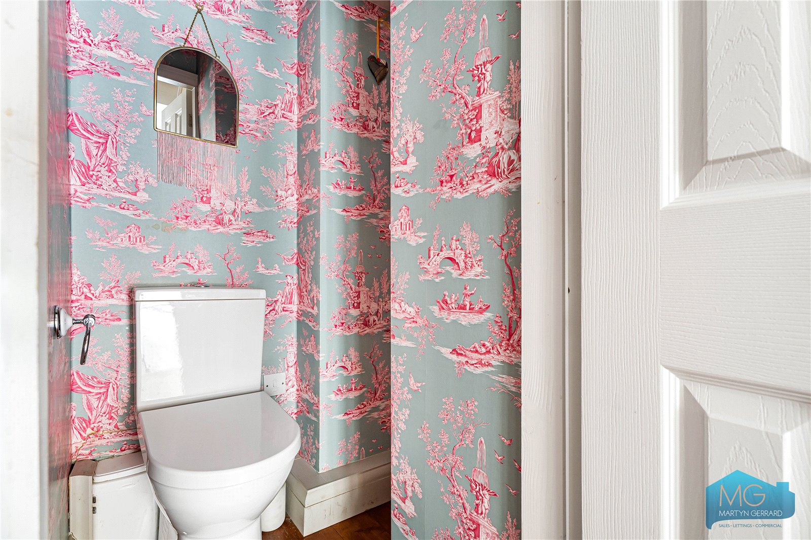 2 bedroom End of Terrace House for sale - Martyn Gerrard