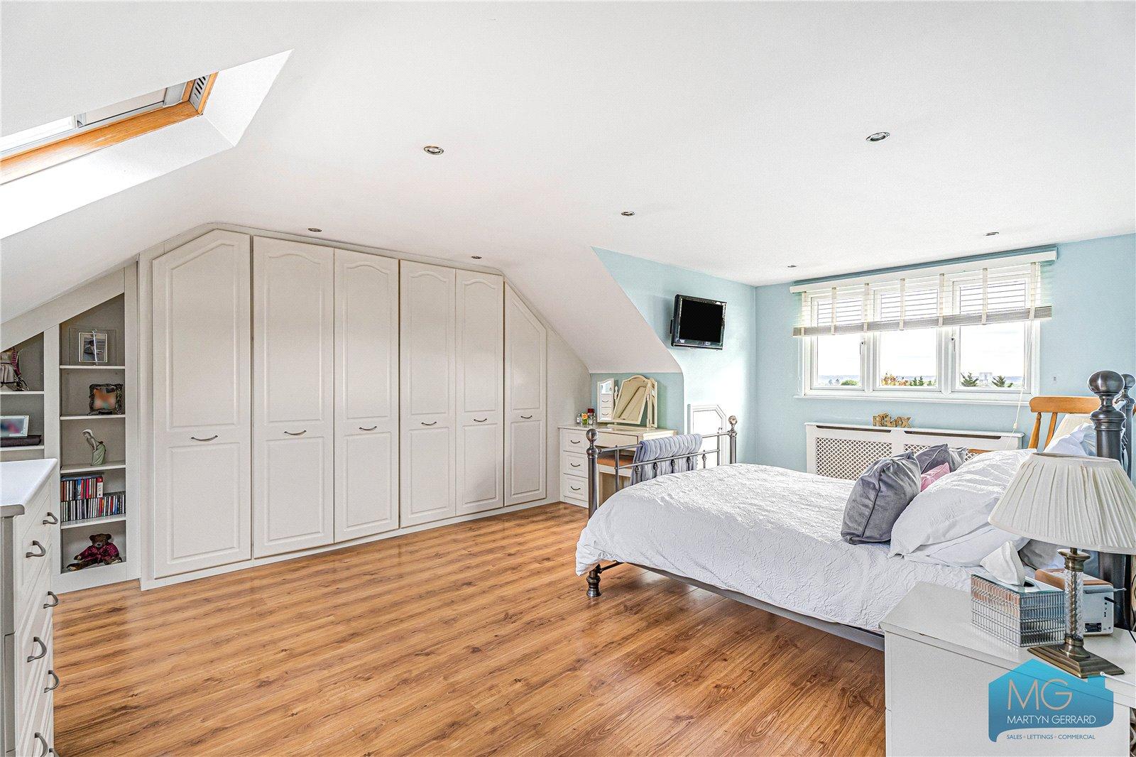 5 bedroom Semi-Detached House for sale - Martyn Gerrard