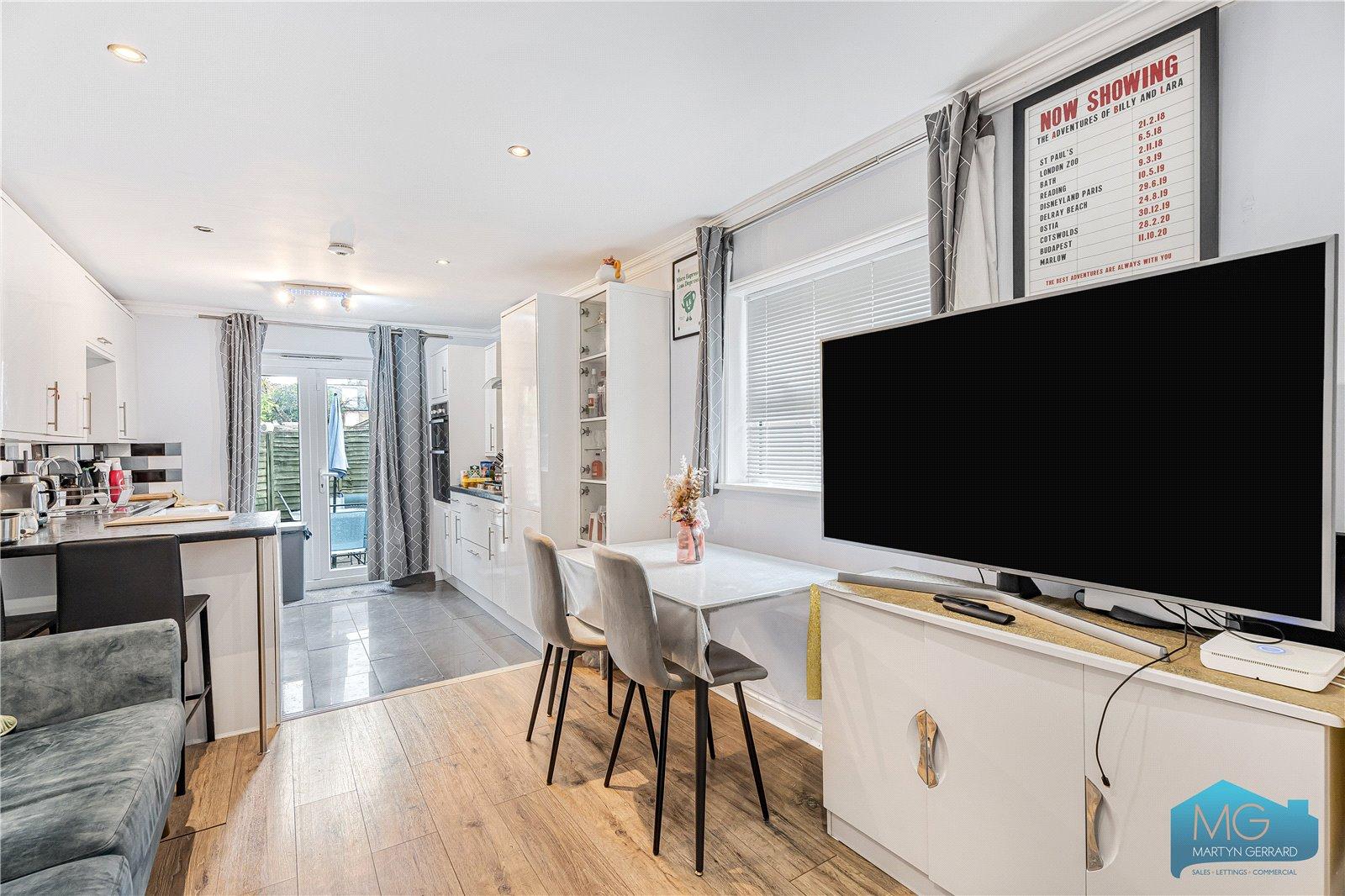 2 bedroom Ground Floor Flat for sale - Martyn Gerrard