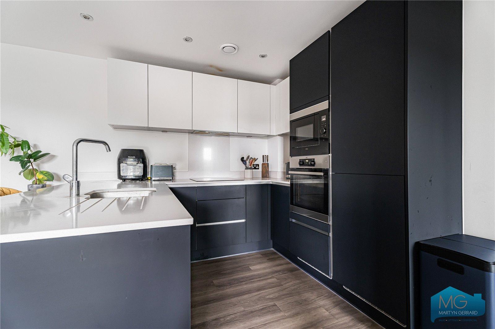 1 bedroom Apartment for sale - Martyn Gerrard