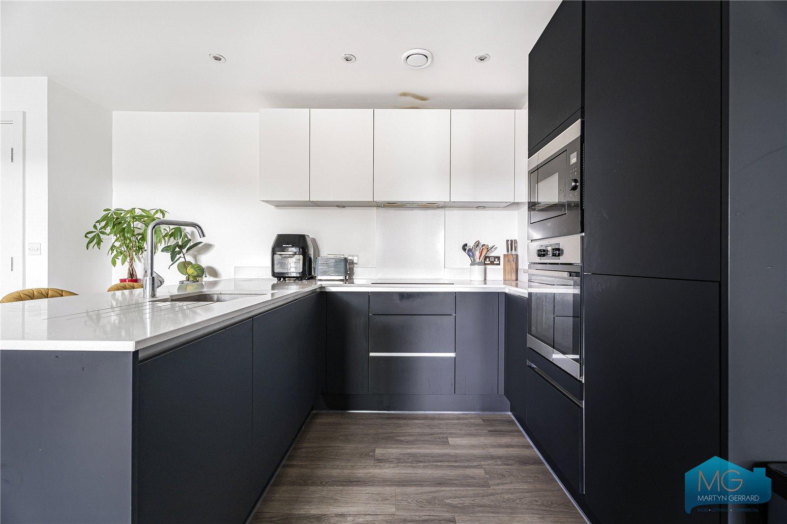1 bedroom Apartment for sale - Martyn Gerrard