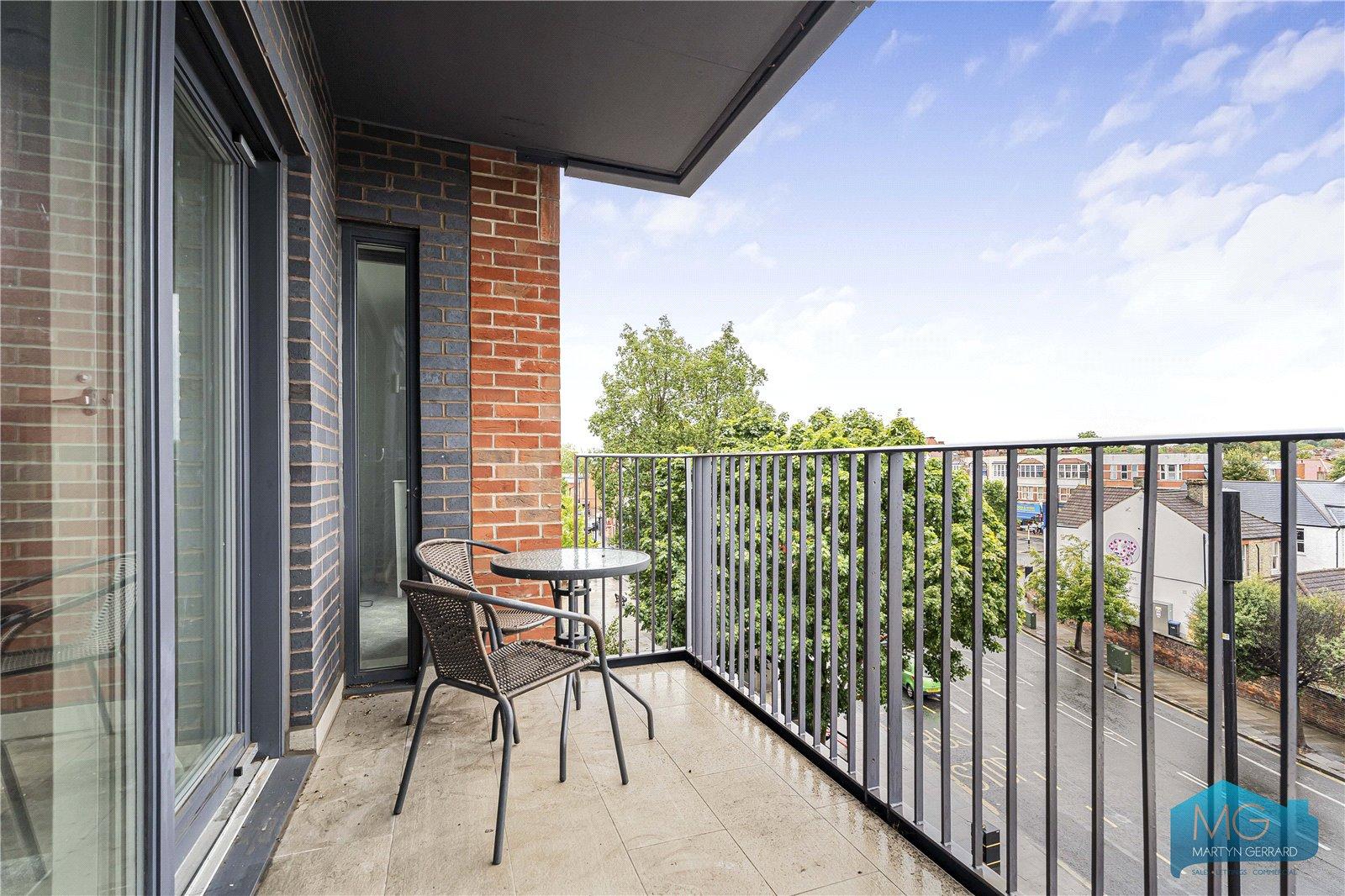 1 bedroom Apartment for sale - Martyn Gerrard