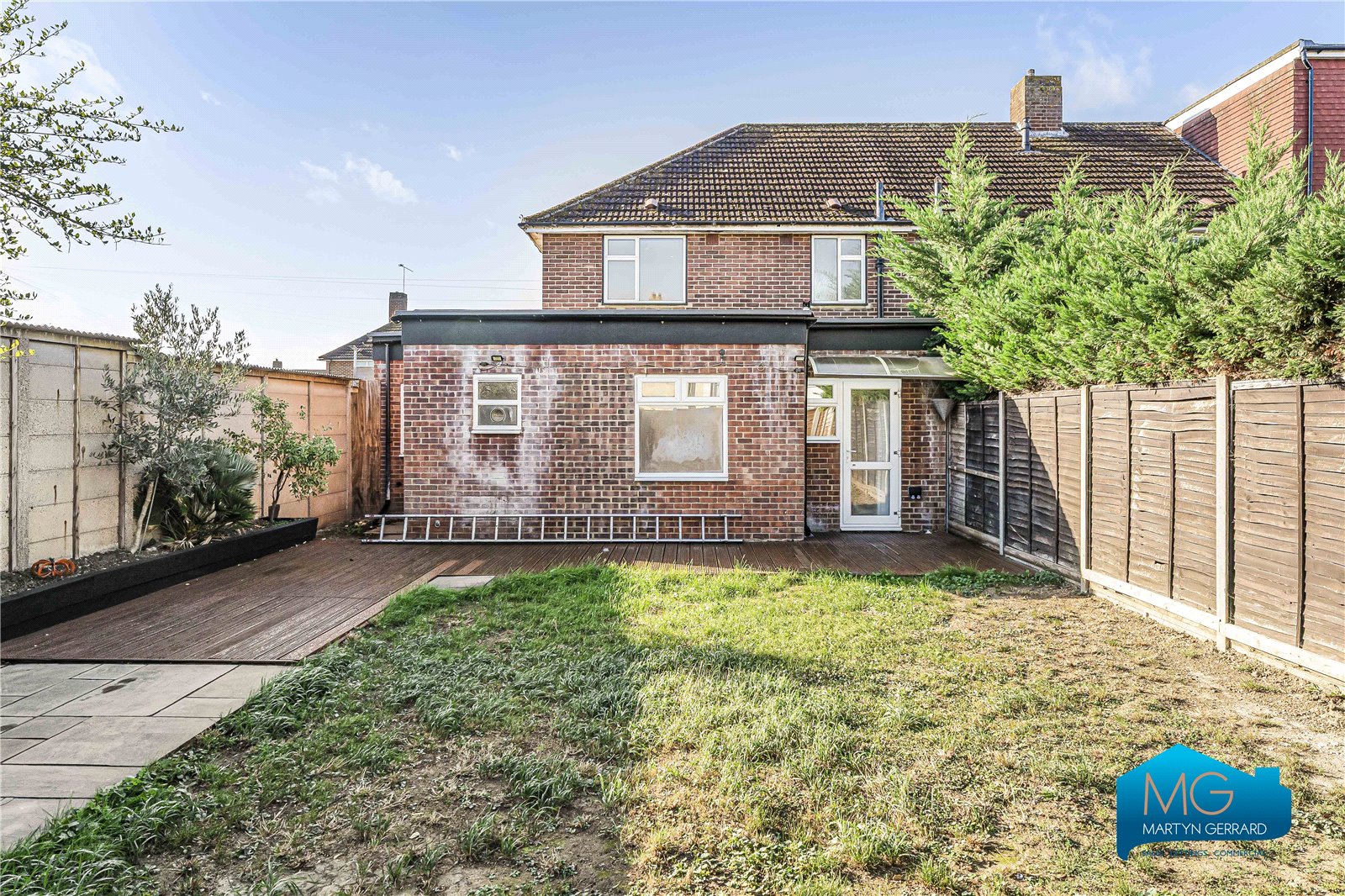 6 bedroom Semi-Detached House to rent - Martyn Gerrard