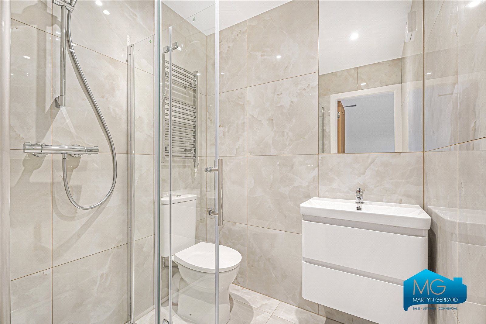 6 bedroom Semi-Detached House to rent - Martyn Gerrard