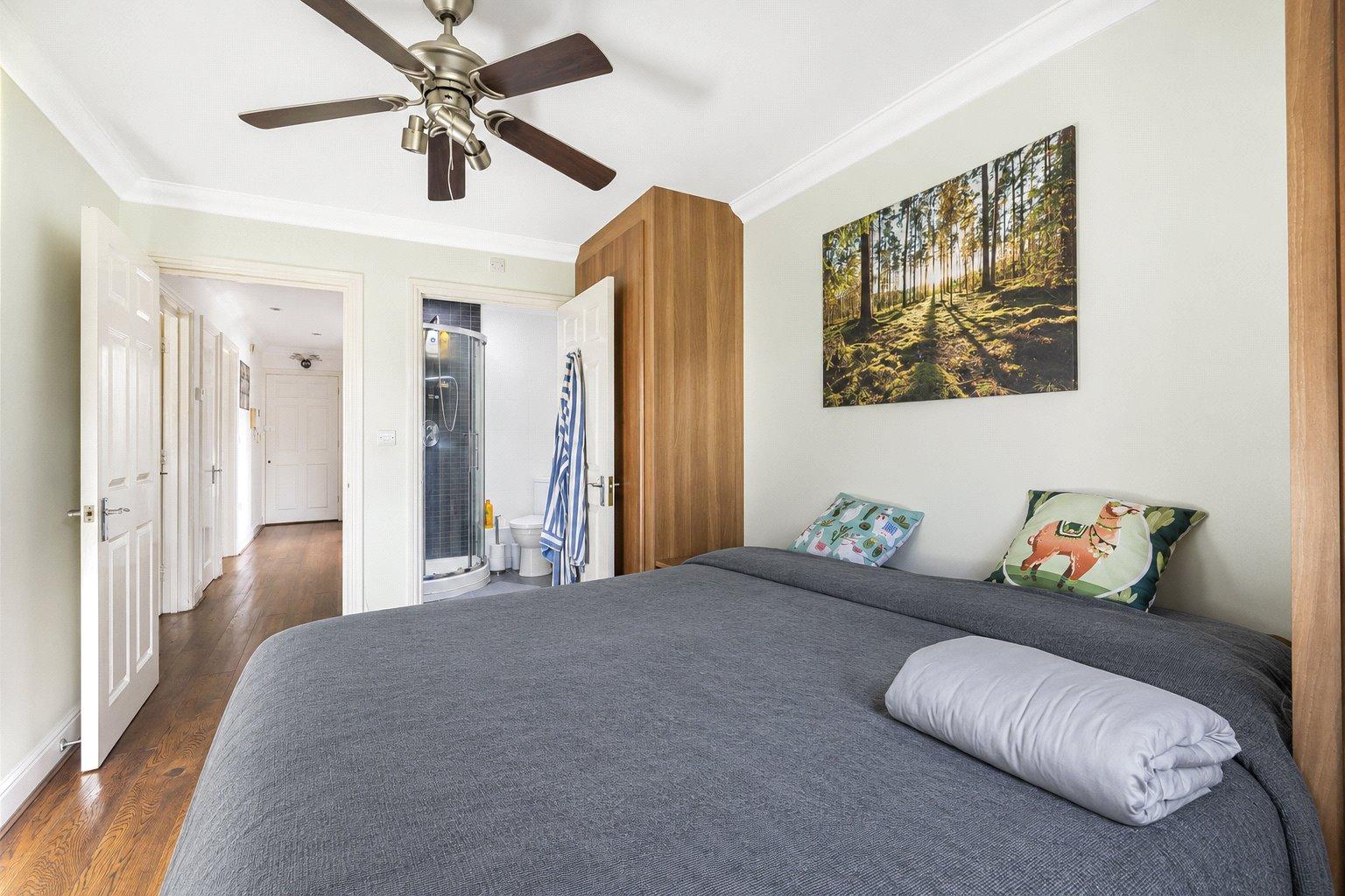 2 bedroom Apartment for sale - Martyn Gerrard