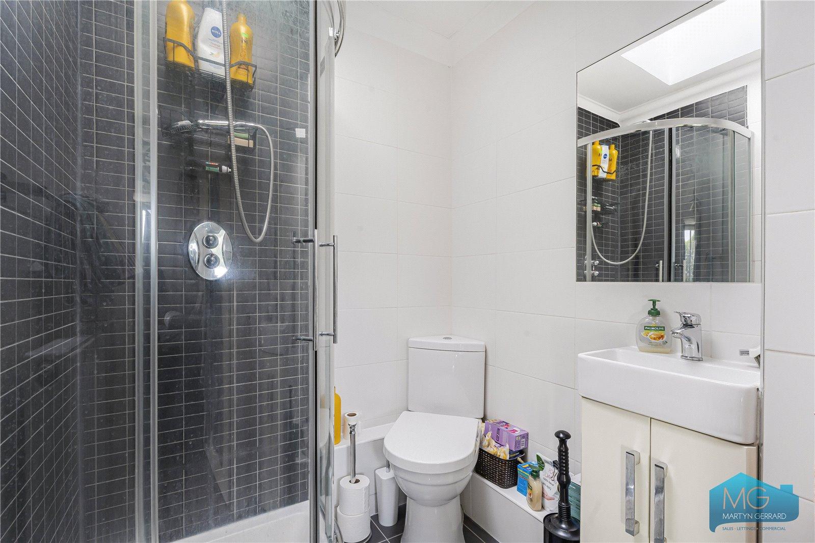 2 bedroom Apartment for sale - Martyn Gerrard