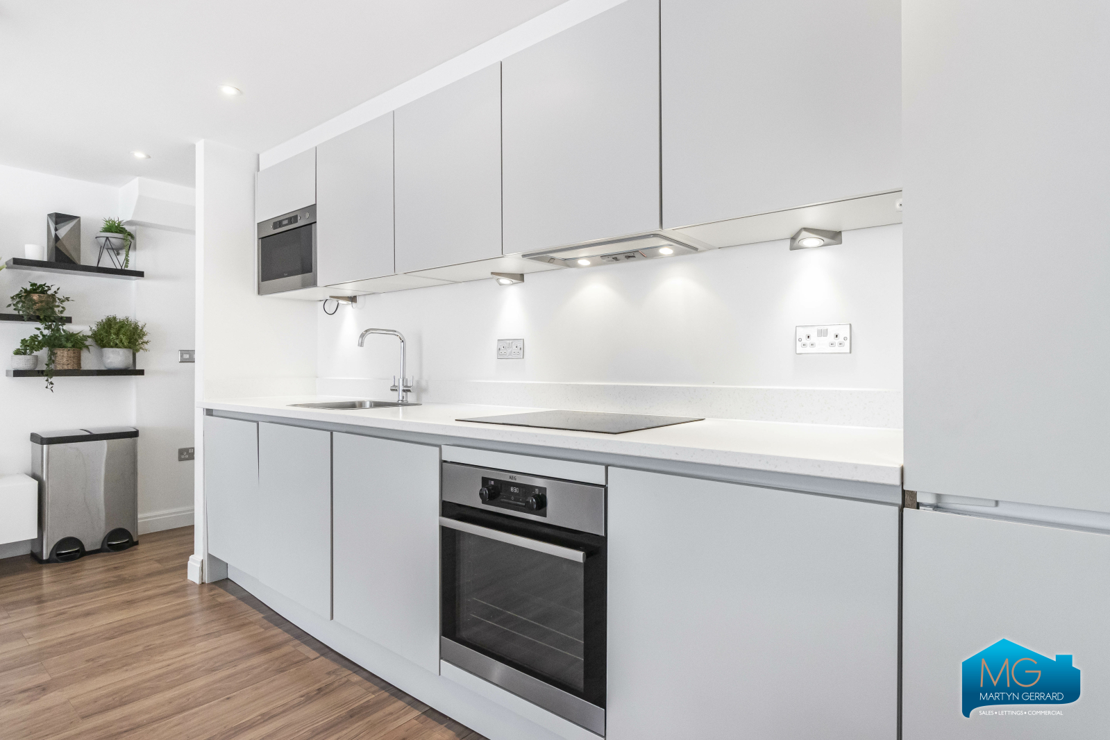 1 bedroom Ground Floor Flat to rent - Martyn Gerrard