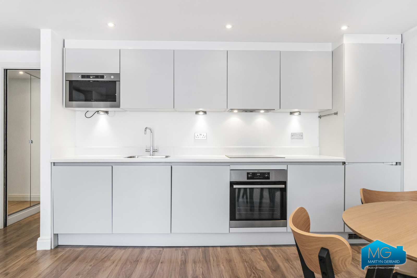 1 bedroom Ground Floor Flat to rent - Martyn Gerrard