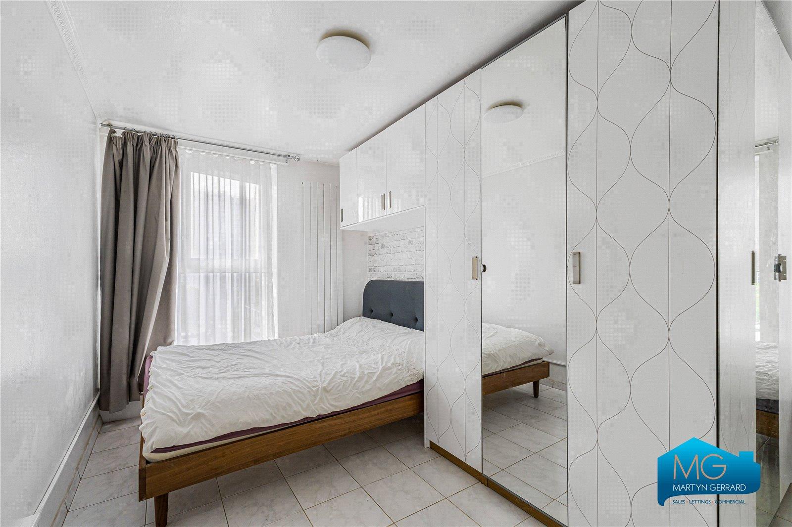 3 bedroom Apartment to rent - Martyn Gerrard