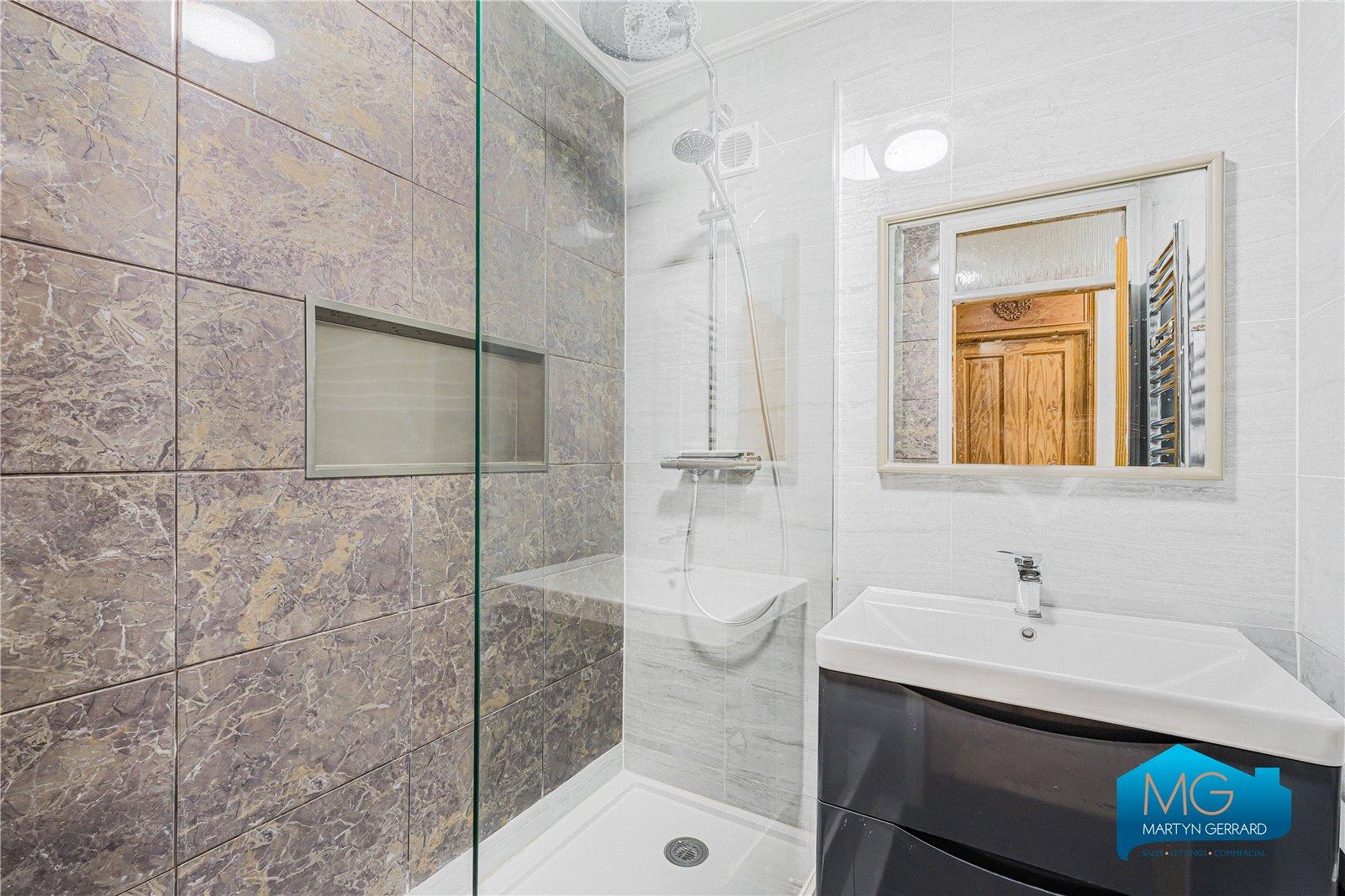 3 bedroom Apartment to rent - Martyn Gerrard
