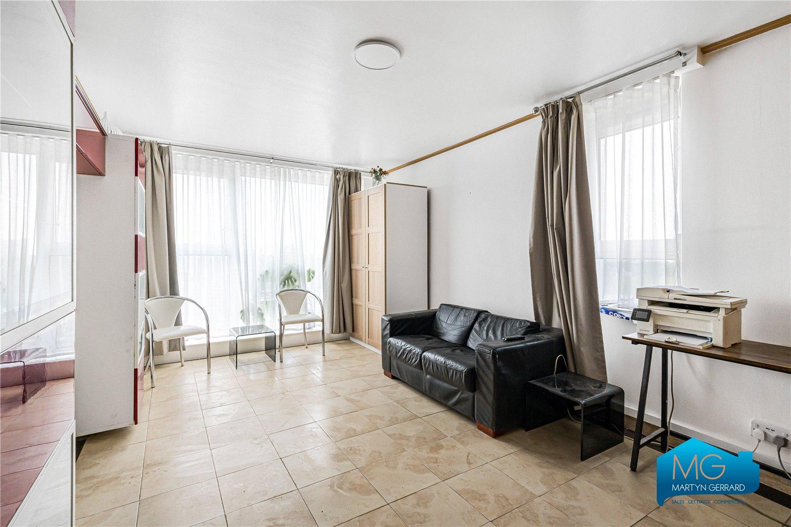 3 bedroom Apartment to rent - Martyn Gerrard