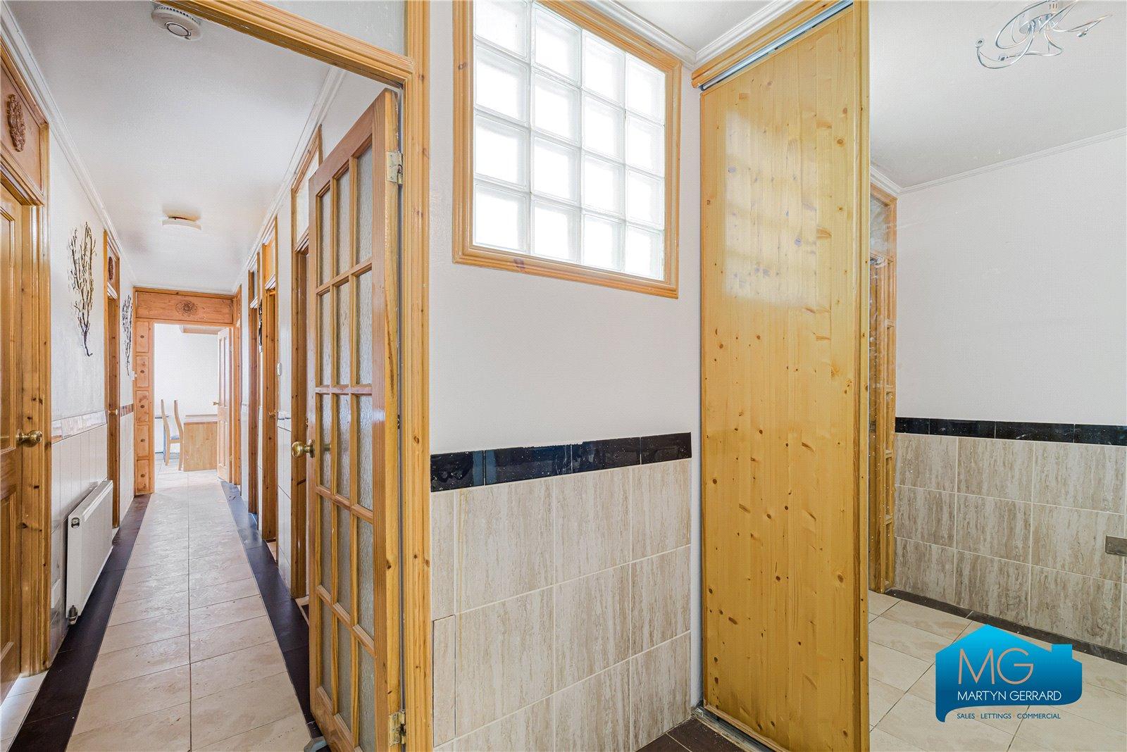 3 bedroom Apartment to rent - Martyn Gerrard