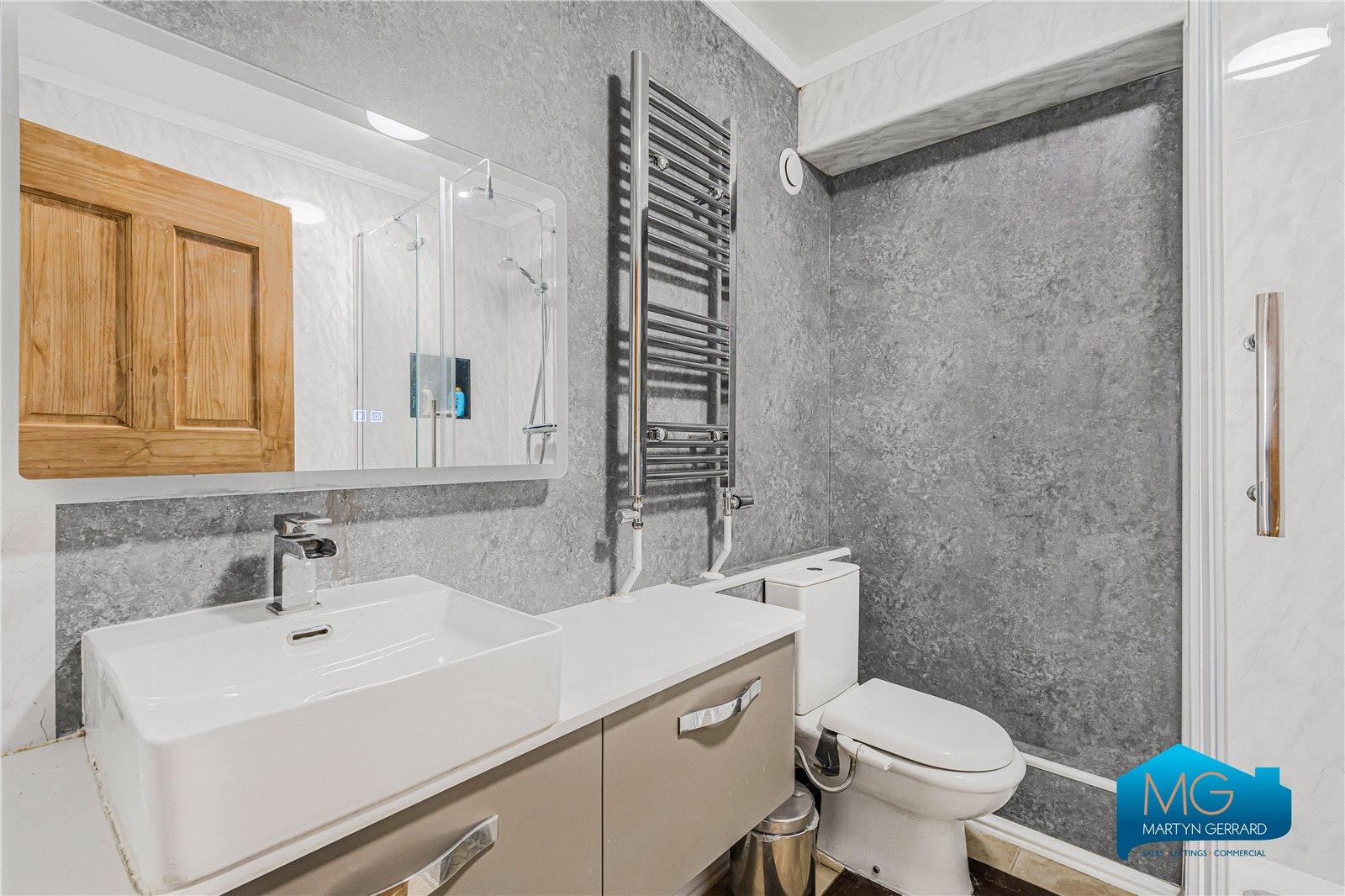 3 bedroom Apartment to rent - Martyn Gerrard