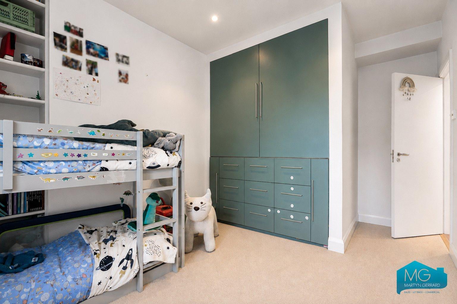 2 bedroom Apartment for sale - Martyn Gerrard