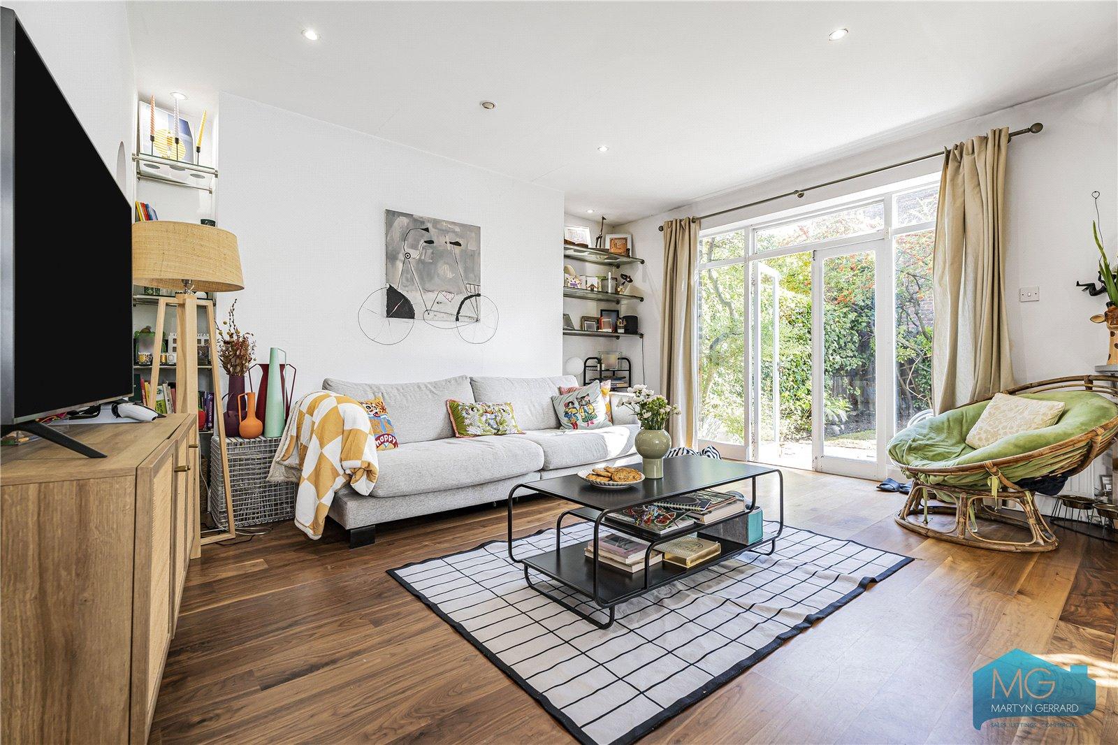 2 bedroom Apartment for sale - Martyn Gerrard