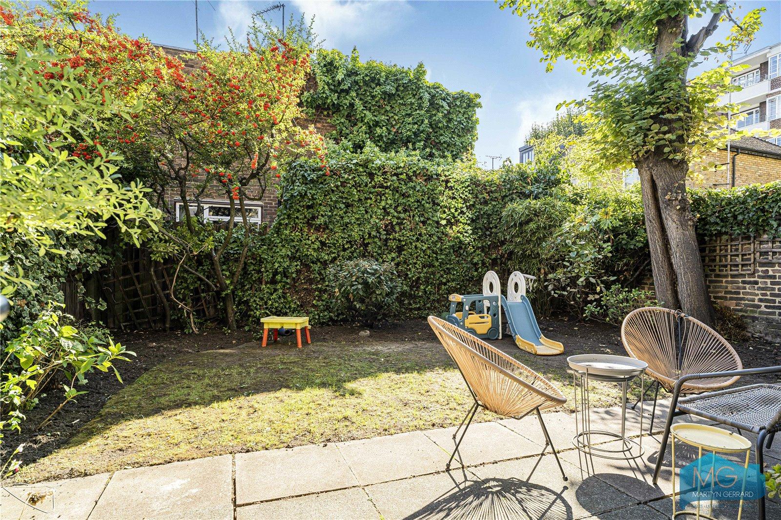 2 bedroom Apartment for sale - Martyn Gerrard