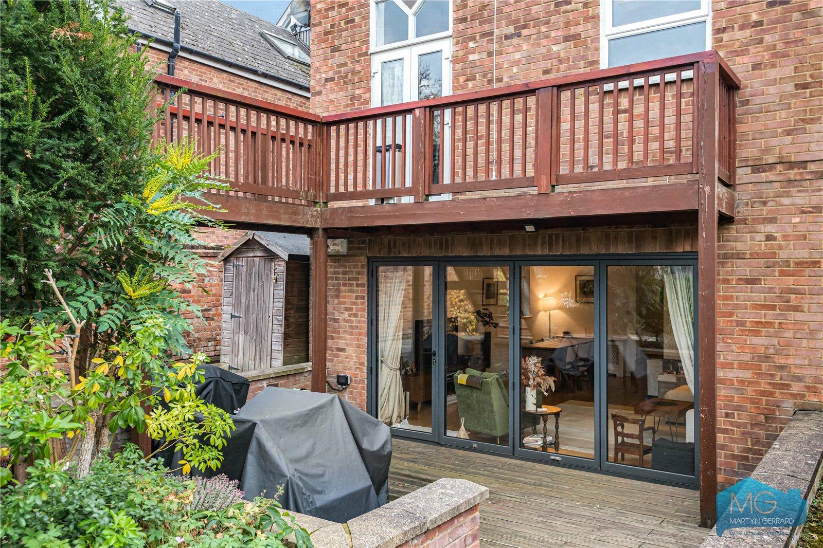 3 bedroom Apartment for sale - Martyn Gerrard