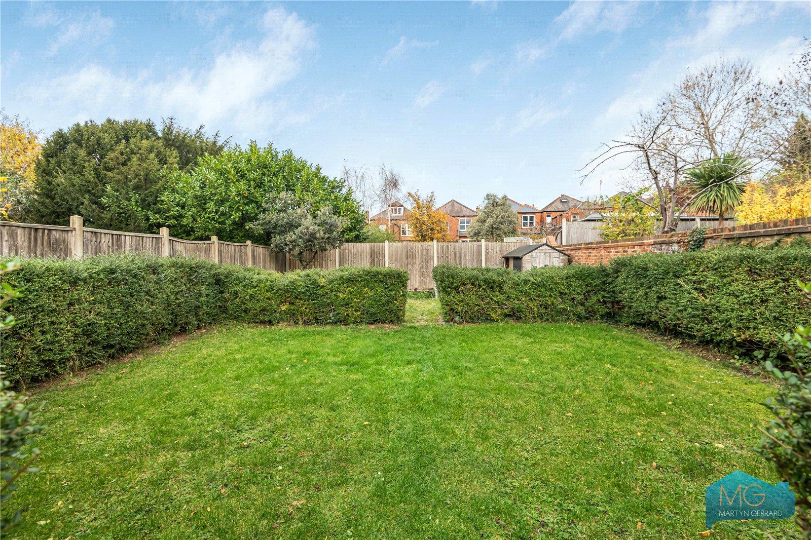 3 bedroom Apartment for sale - Martyn Gerrard