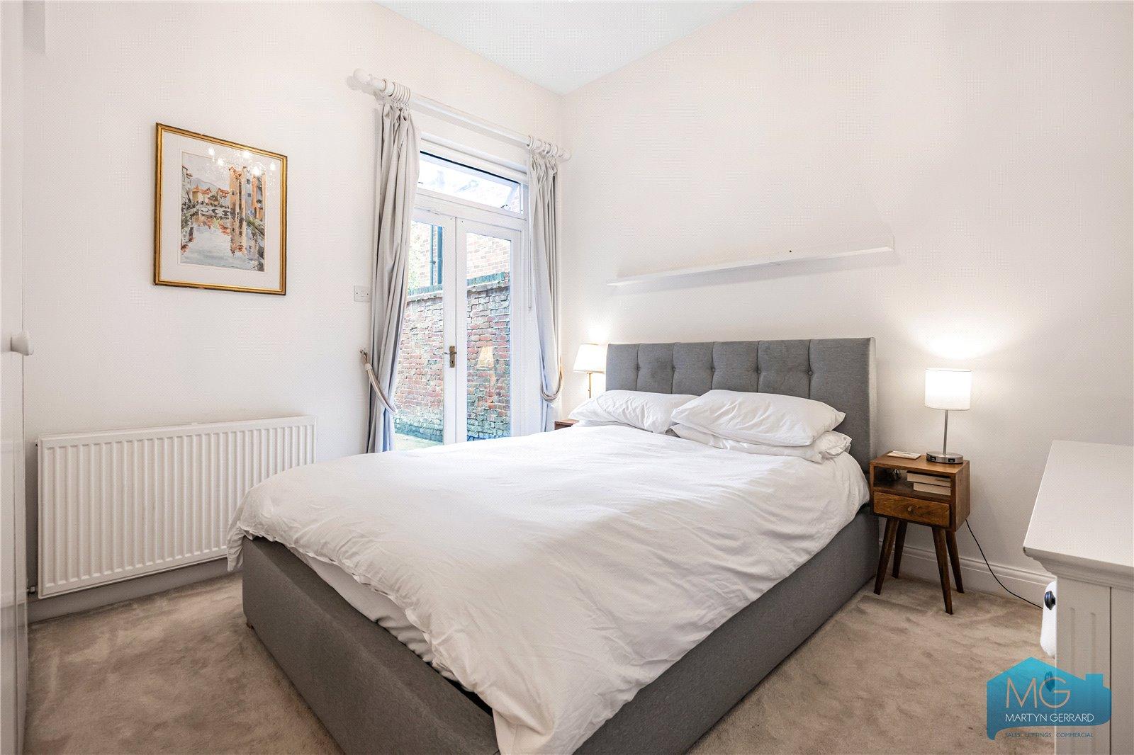 3 bedroom Apartment for sale - Martyn Gerrard