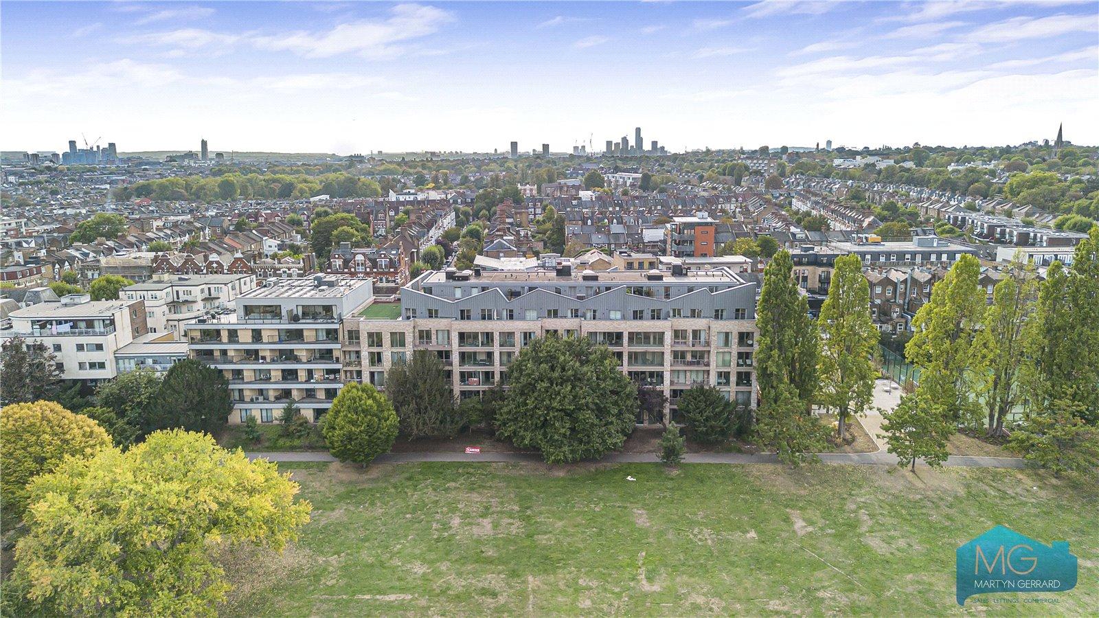 2 bedroom Apartment for sale - Martyn Gerrard