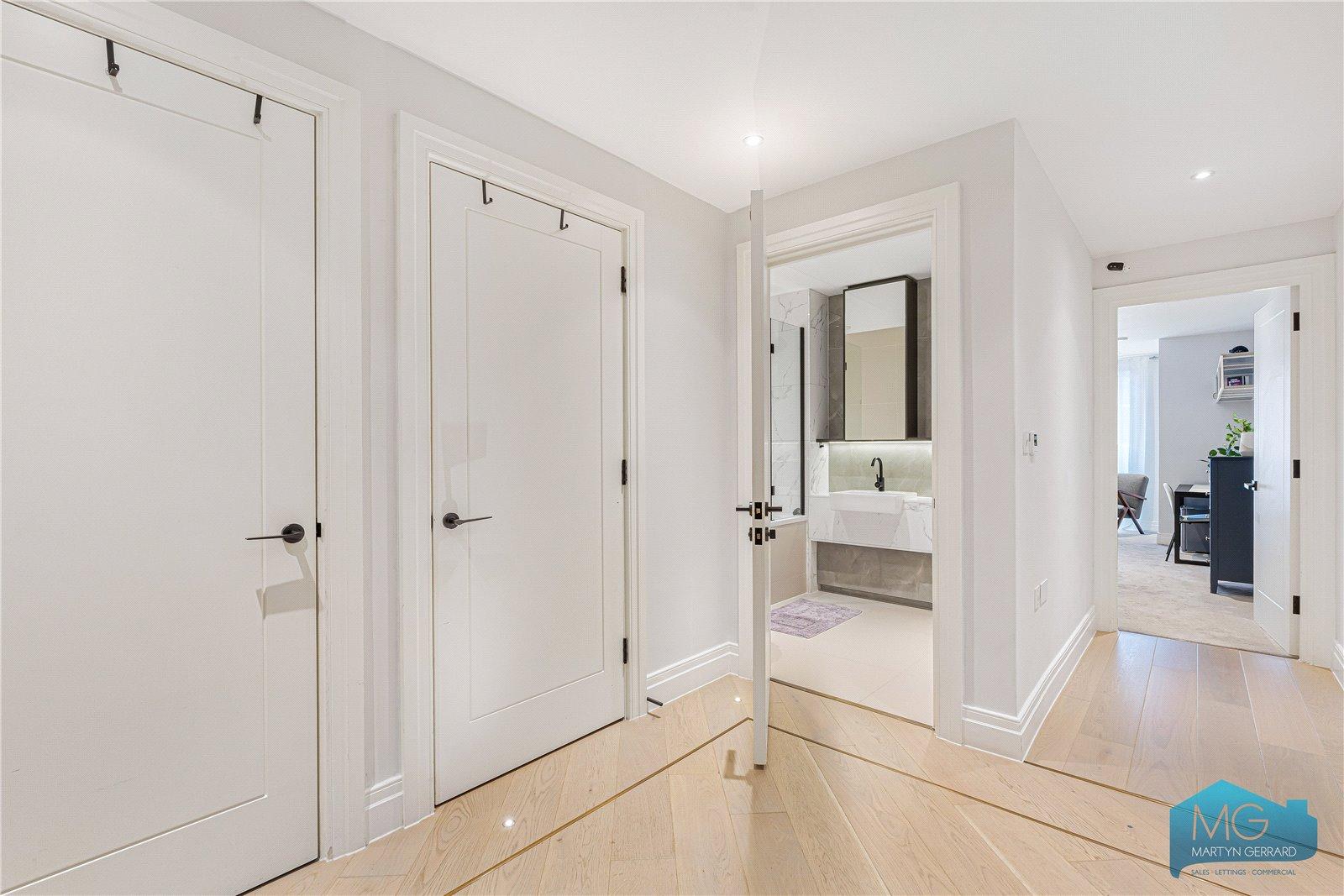 2 bedroom Apartment for sale - Martyn Gerrard