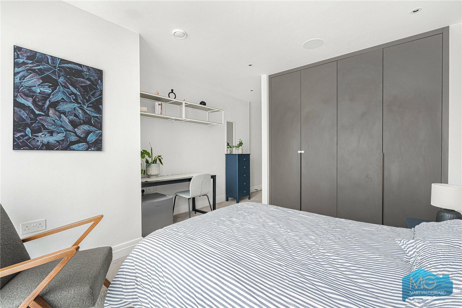 2 bedroom Apartment for sale - Martyn Gerrard