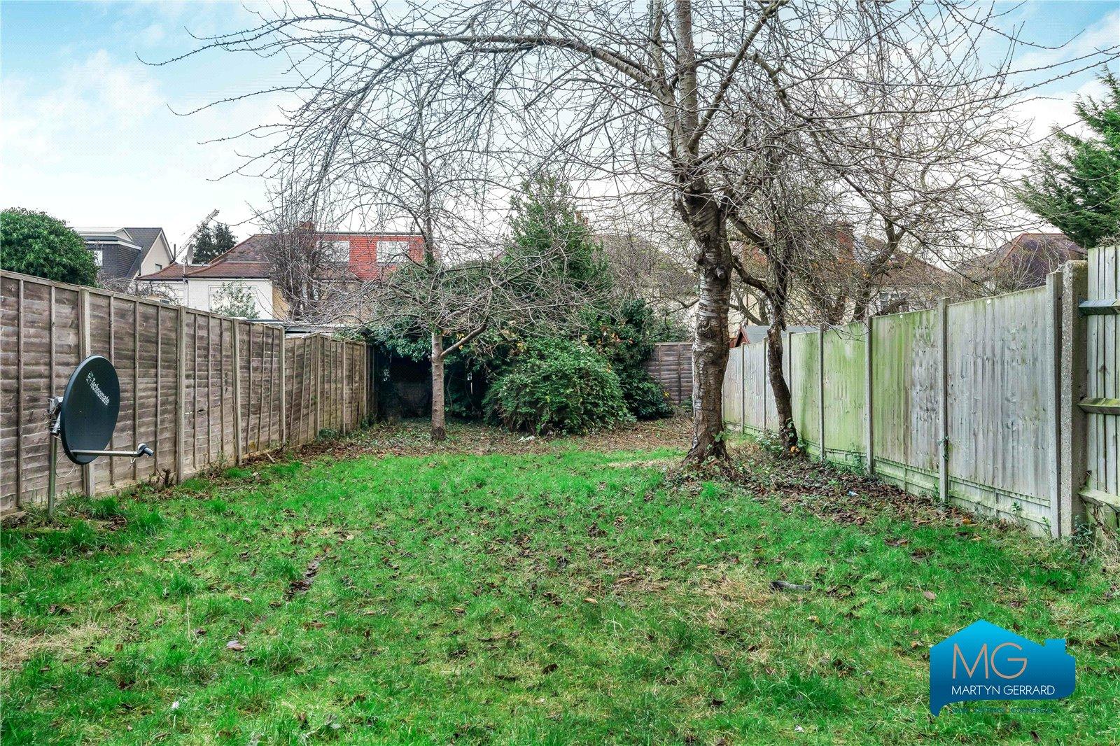 2 bedroom Ground Floor Flat to rent - Martyn Gerrard