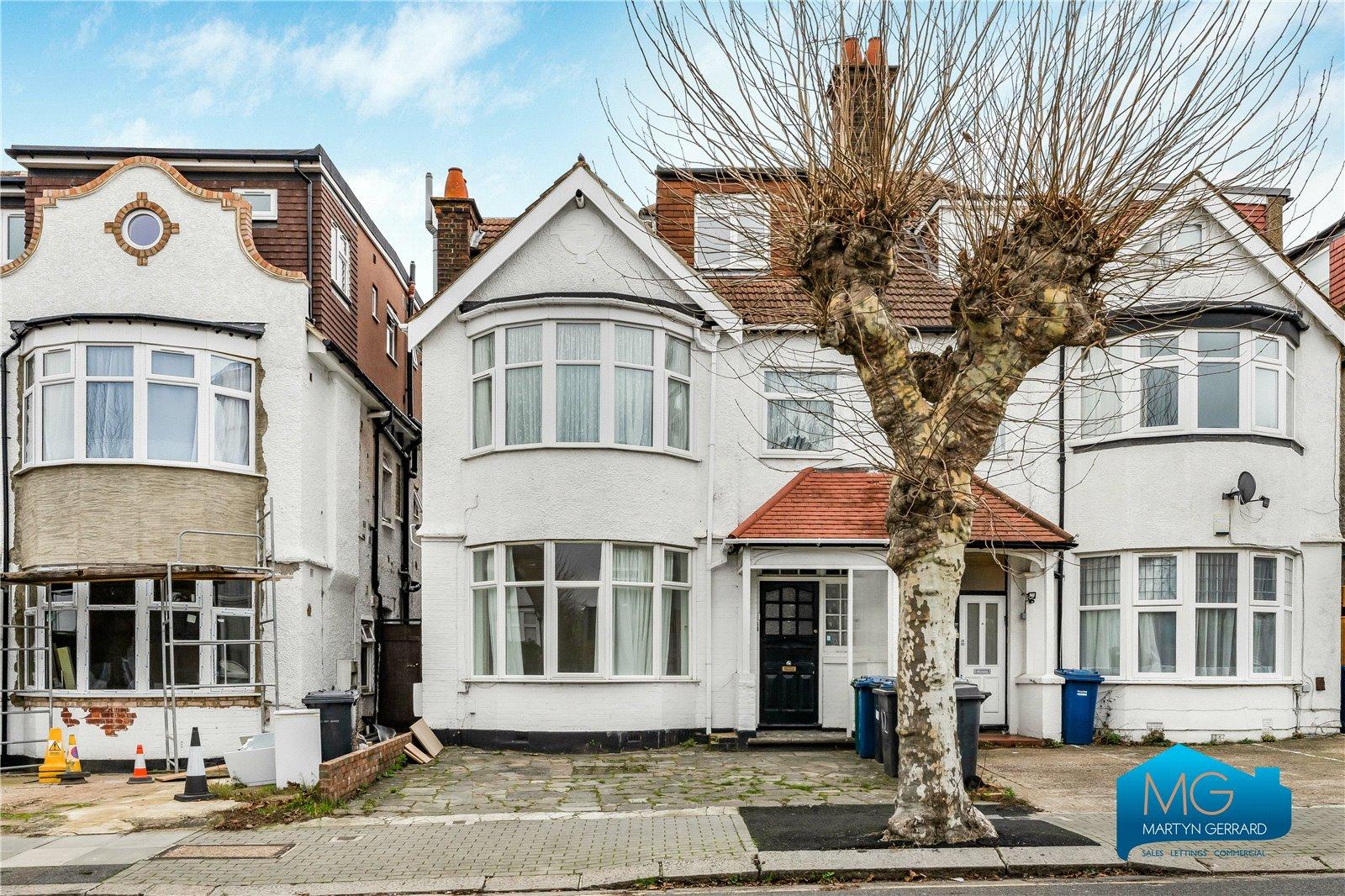 2 bedroom Ground Floor Flat to rent - Martyn Gerrard