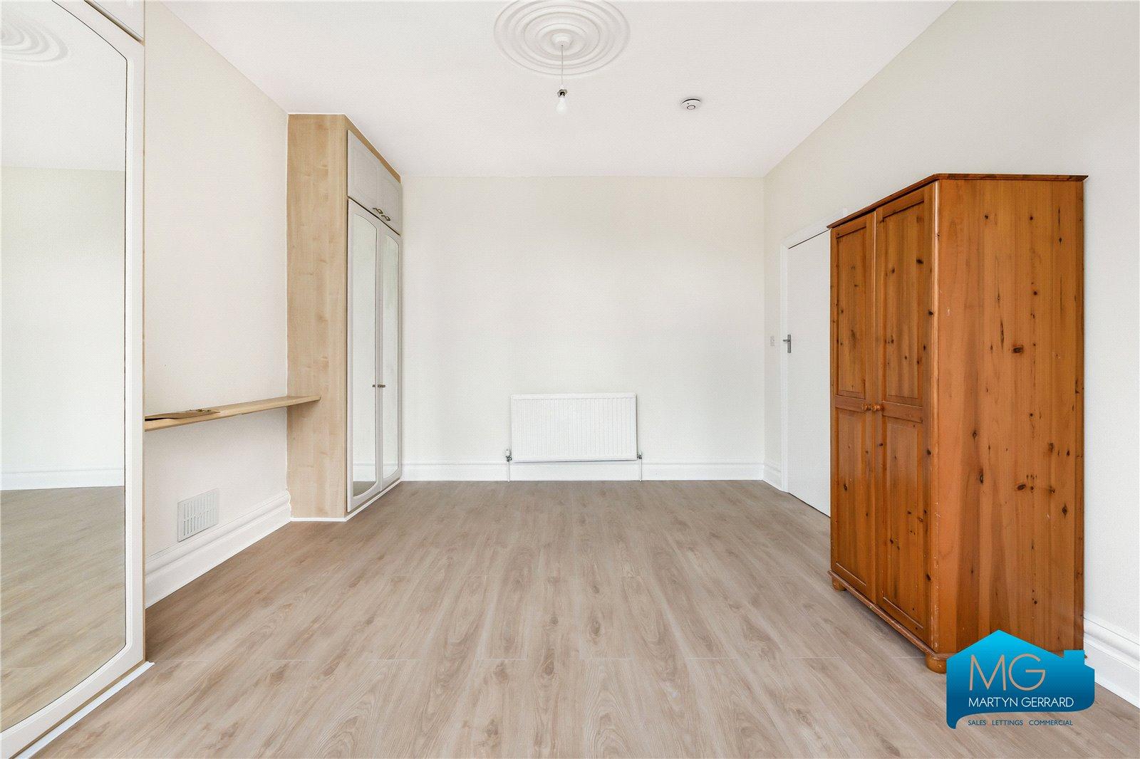2 bedroom Ground Floor Flat to rent - Martyn Gerrard