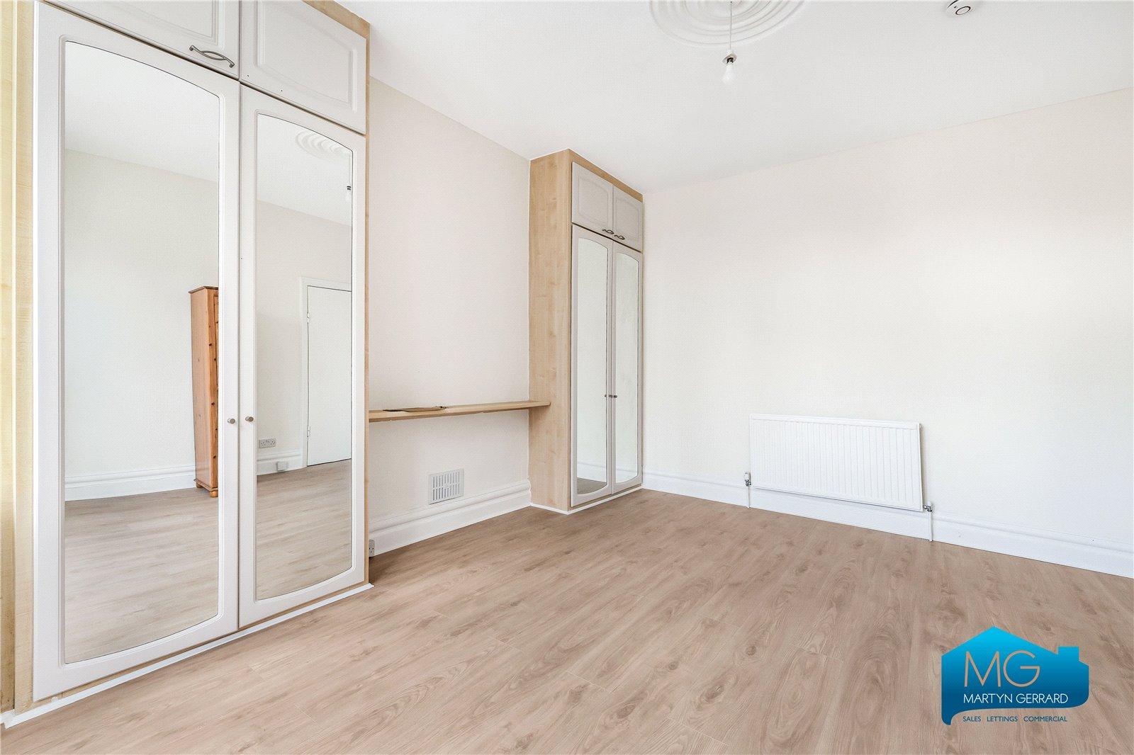 2 bedroom Ground Floor Flat to rent - Martyn Gerrard