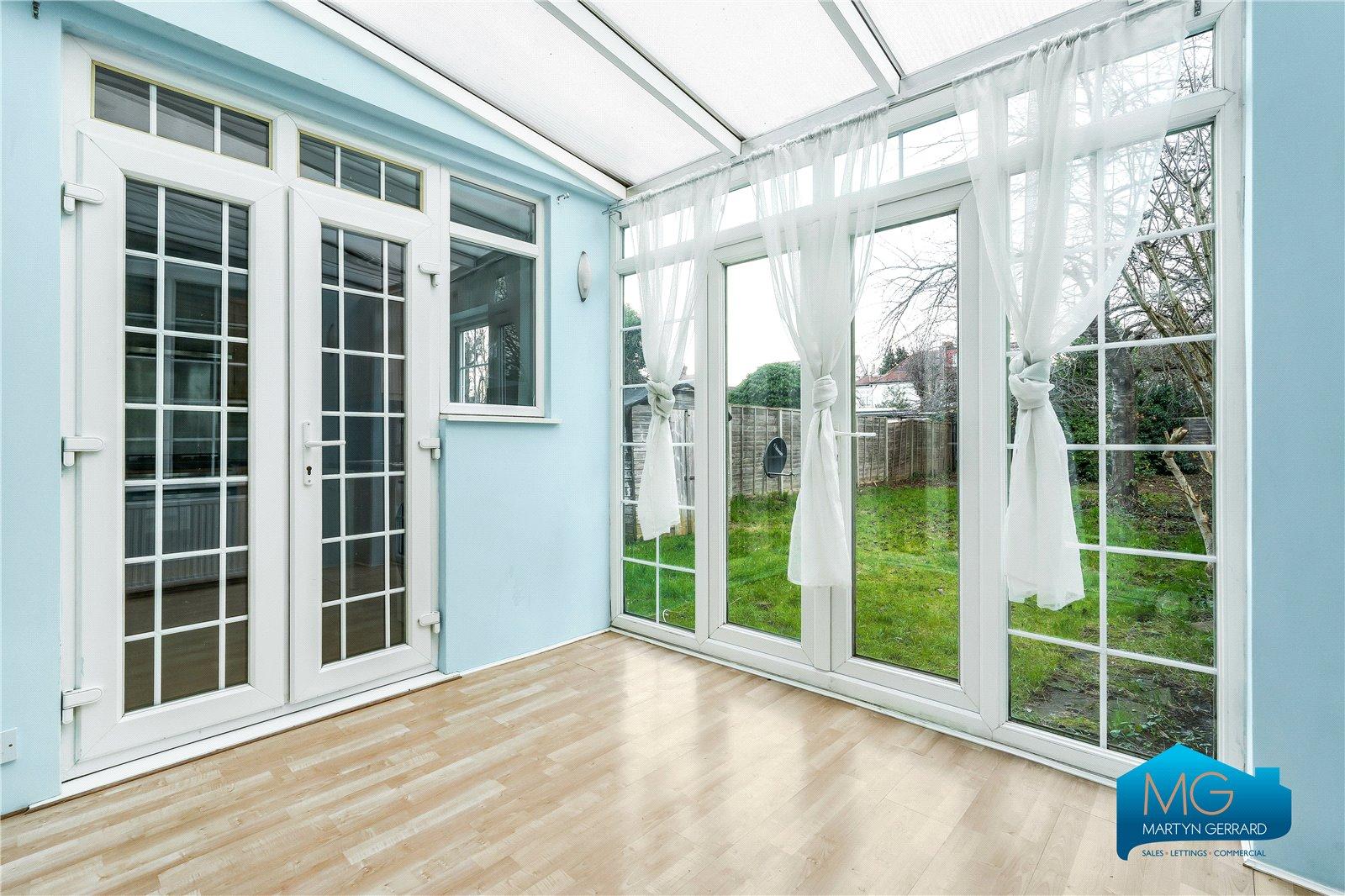 2 bedroom Ground Floor Flat to rent - Martyn Gerrard