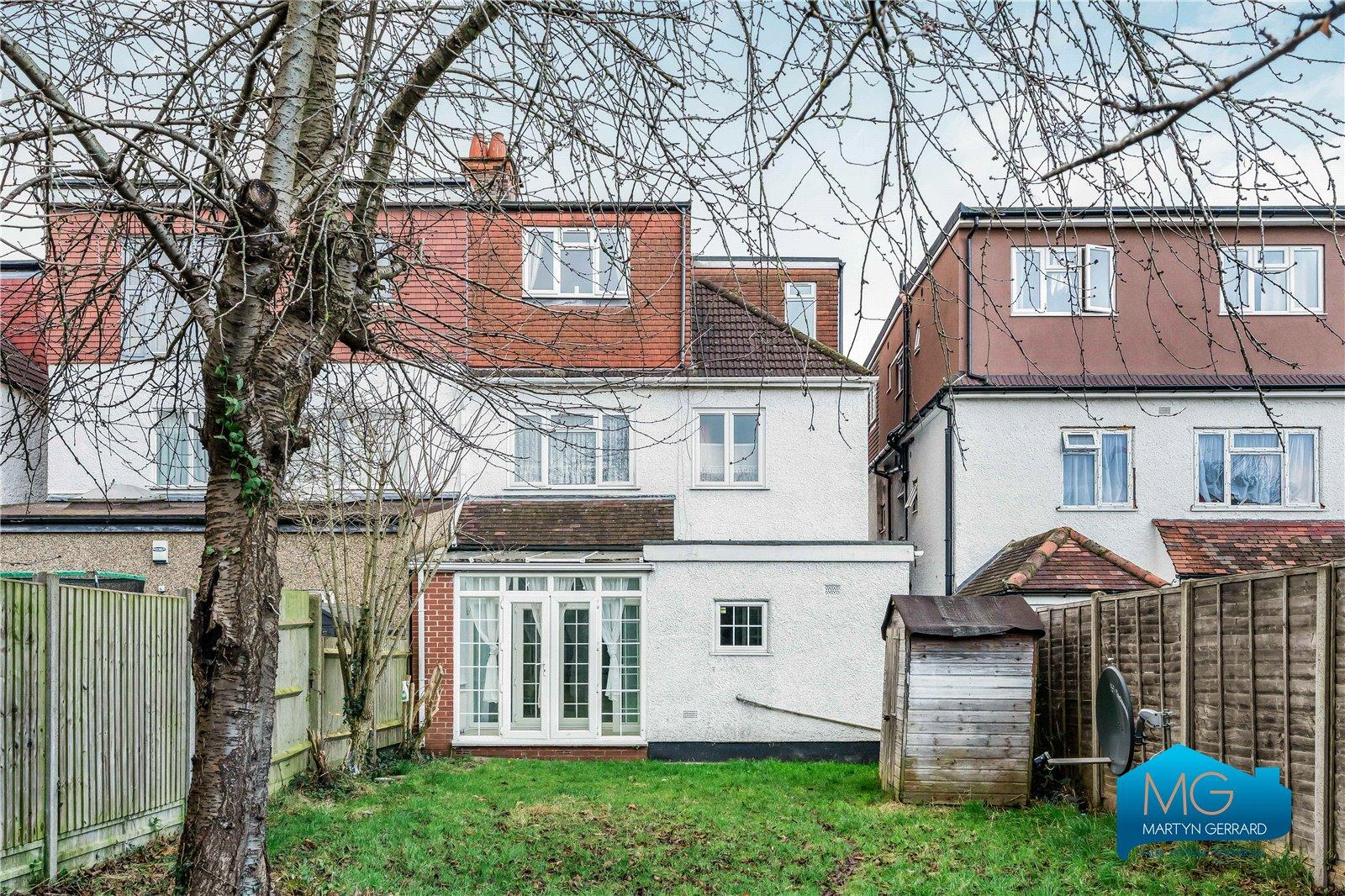 2 bedroom Ground Floor Flat to rent - Martyn Gerrard