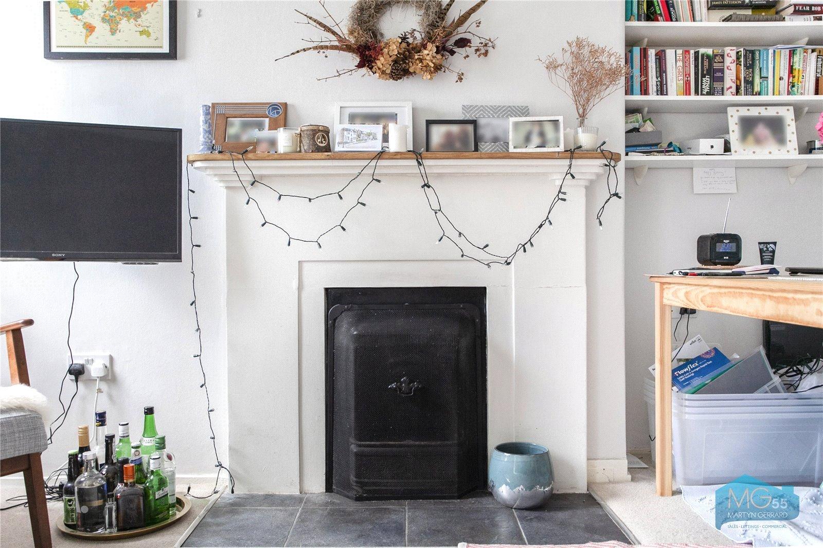 1 bedroom Apartment for sale - Martyn Gerrard