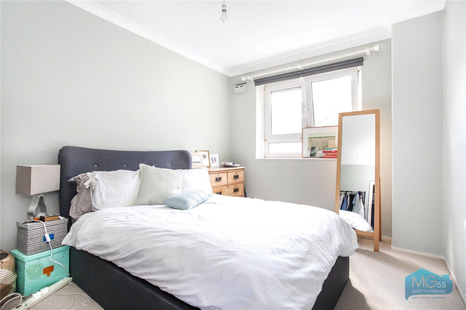 1 bedroom Apartment for sale - Martyn Gerrard