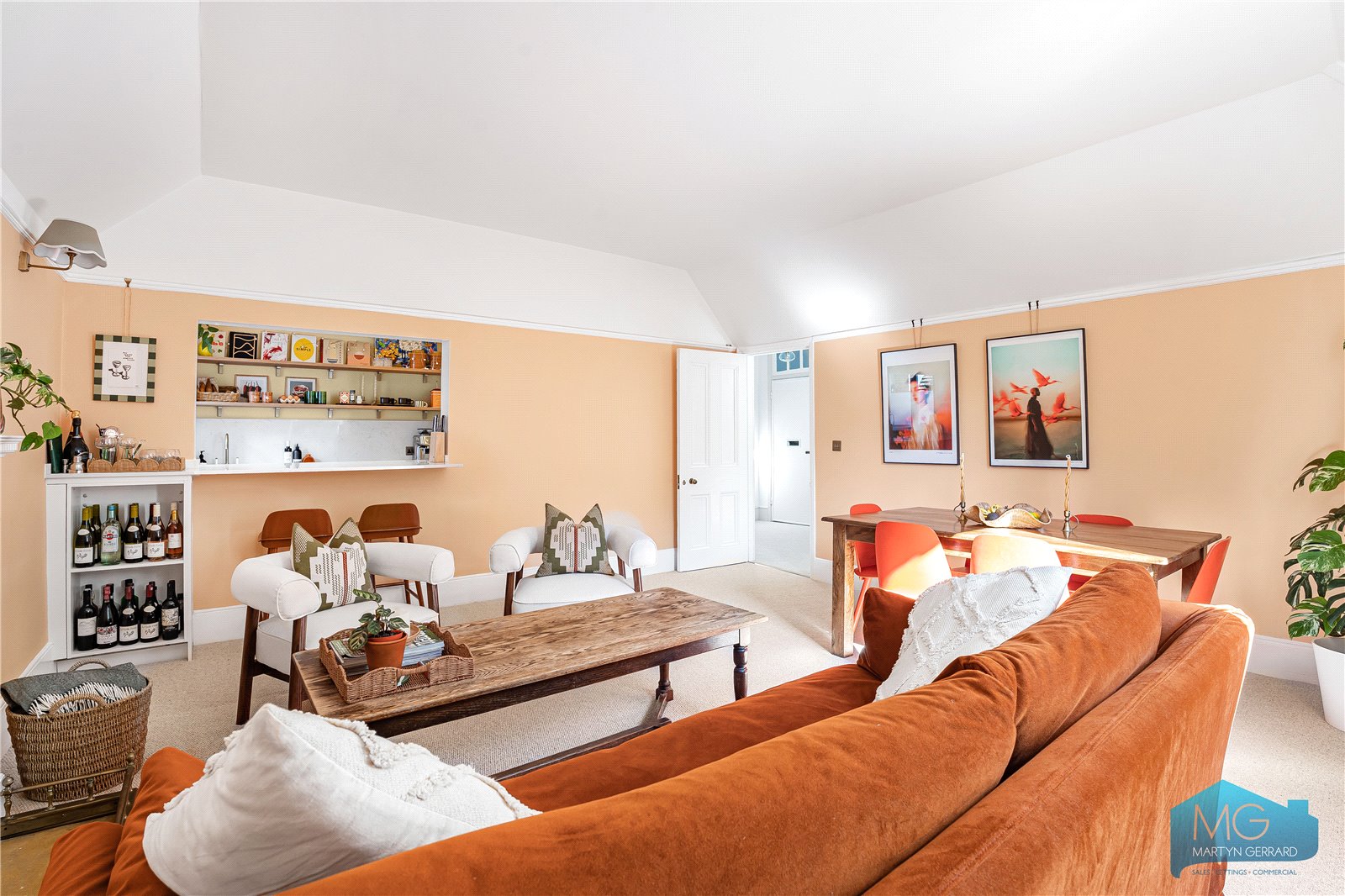 2 bedroom Apartment for sale - Martyn Gerrard