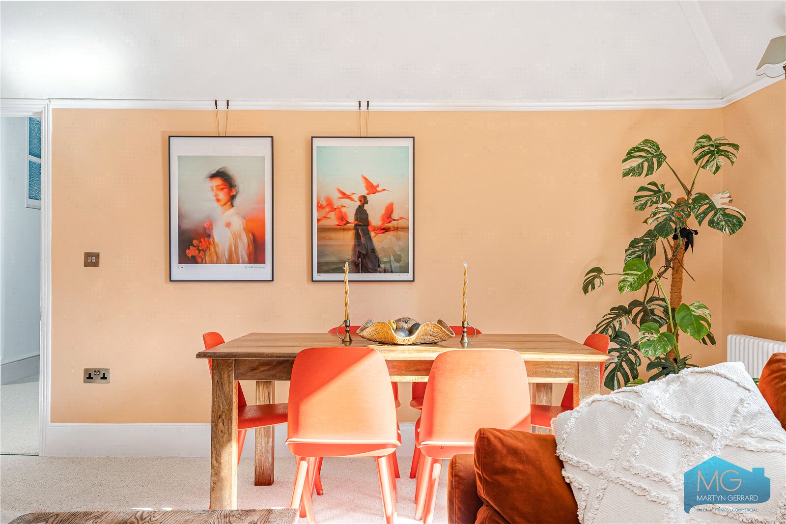 2 bedroom Apartment for sale - Martyn Gerrard