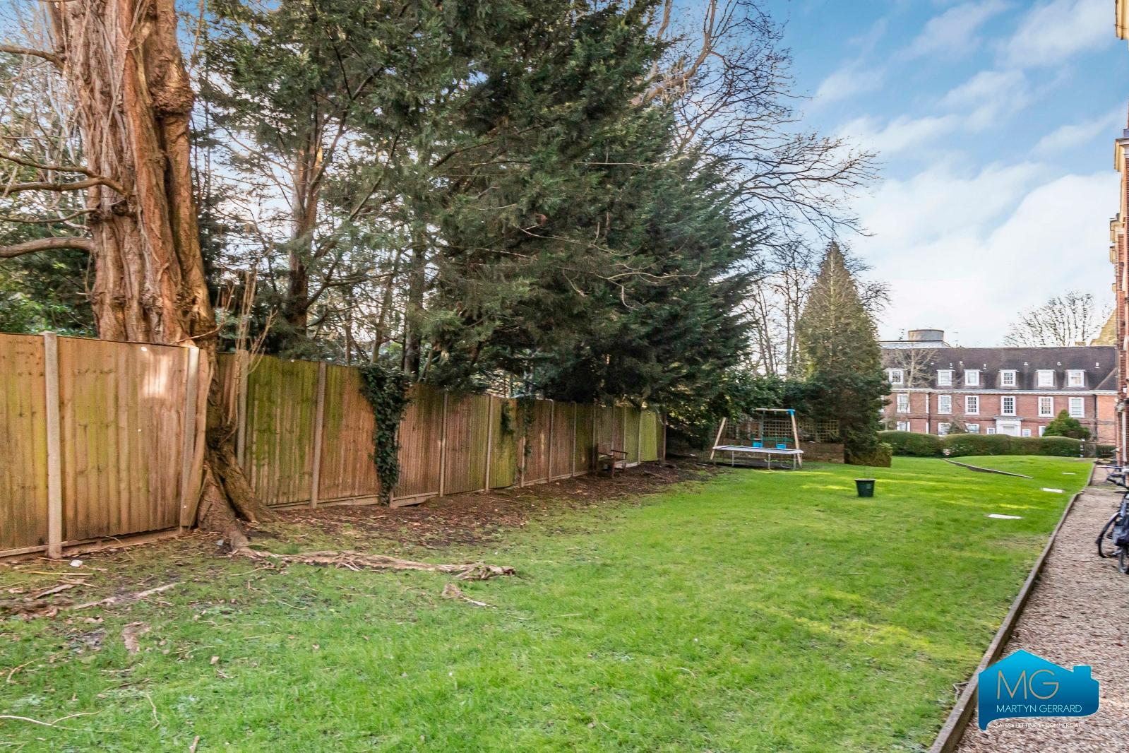 1 bedroom Ground Floor Flat to rent - Martyn Gerrard