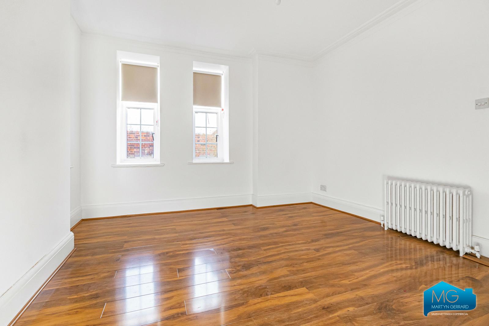 1 bedroom Ground Floor Flat to rent - Martyn Gerrard
