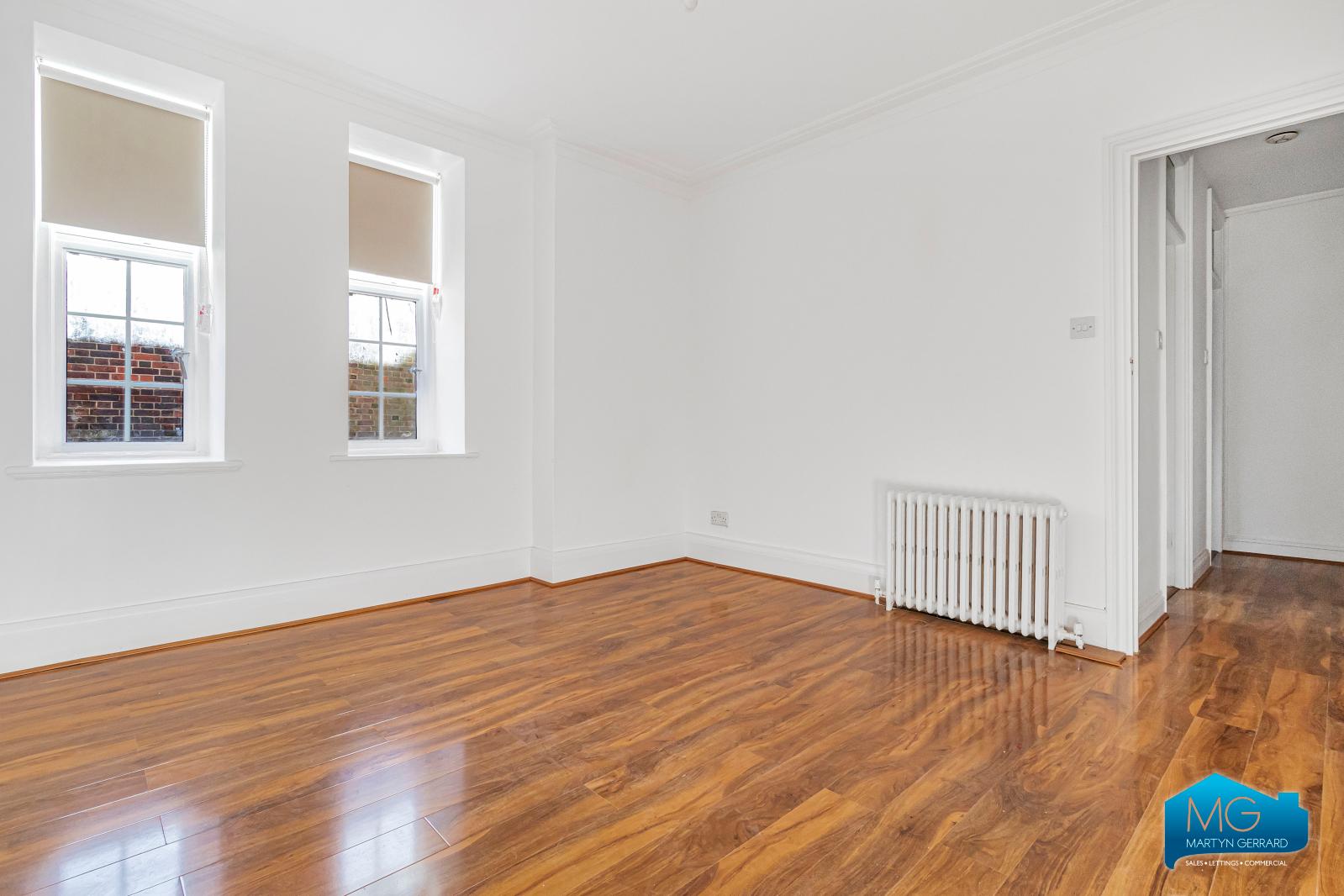 1 bedroom Ground Floor Flat to rent - Martyn Gerrard