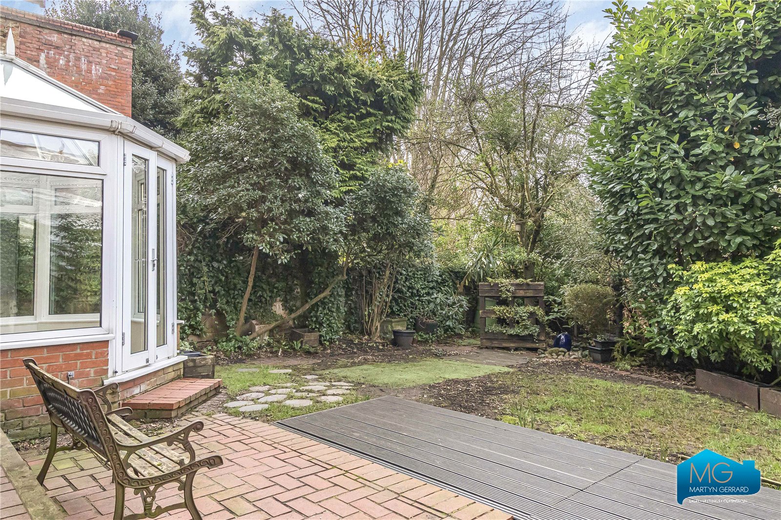 3 bedroom Apartment to rent - Martyn Gerrard
