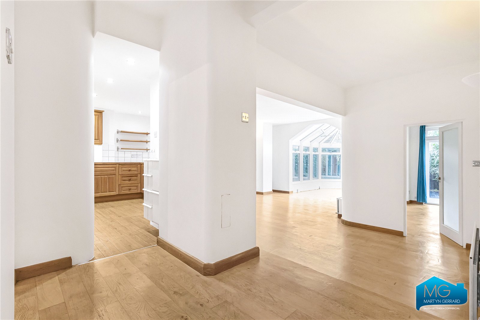 3 bedroom Apartment to rent - Martyn Gerrard