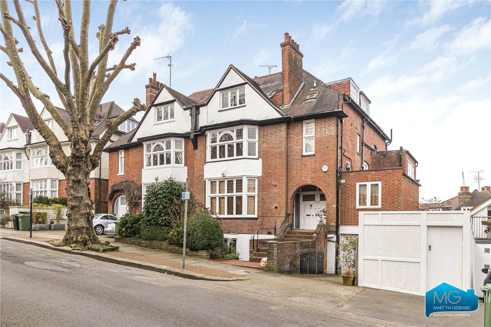 3 bedroom Apartment to rent - Martyn Gerrard