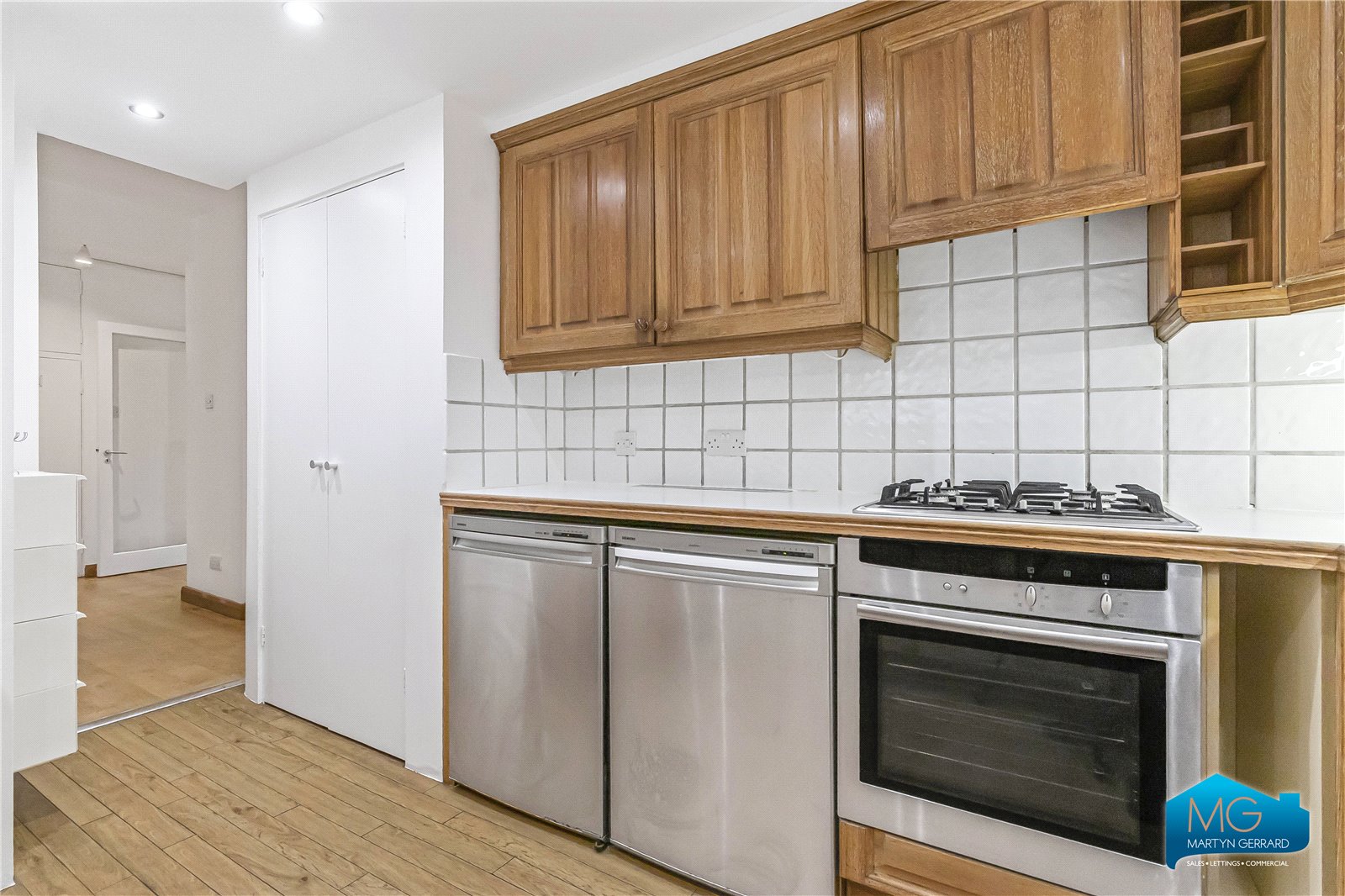 3 bedroom Apartment to rent - Martyn Gerrard